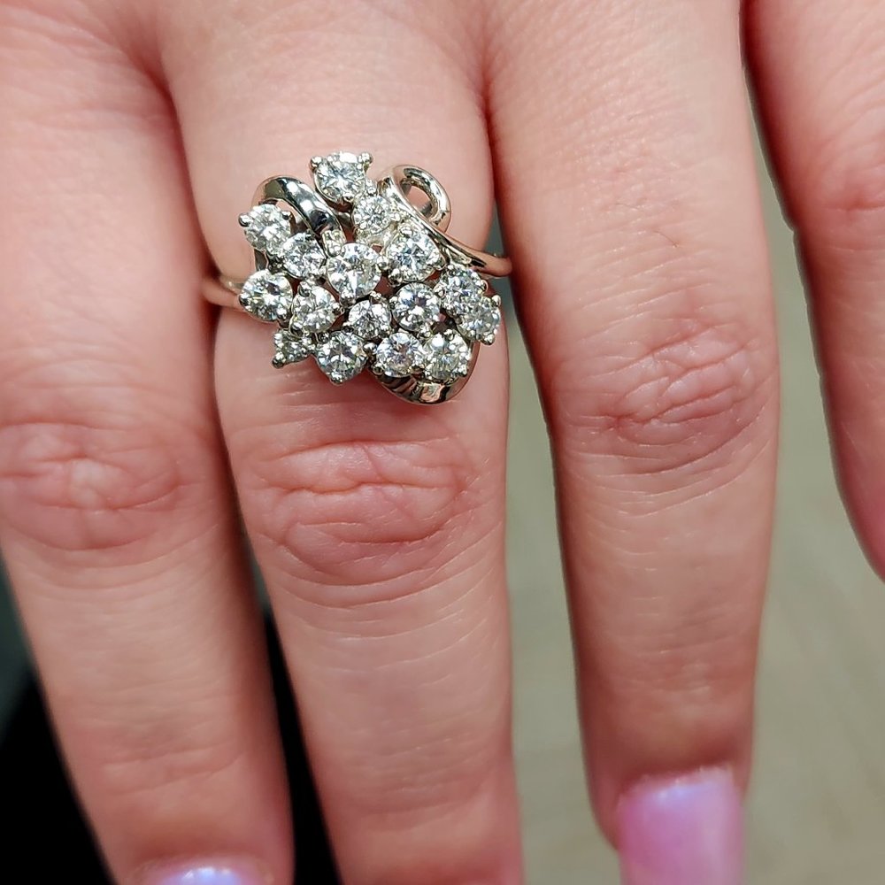 1.85 TW, 14K White Gold Diamond Cluster Style Ring